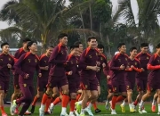 乐动体育全站-关于球队备战世界杯资格赛，教练团队紧锣密鼓备战的信息