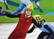 乐动体育投注-芬兰冰雪选手力抢前位！速滑冰场闪耀的简单介绍