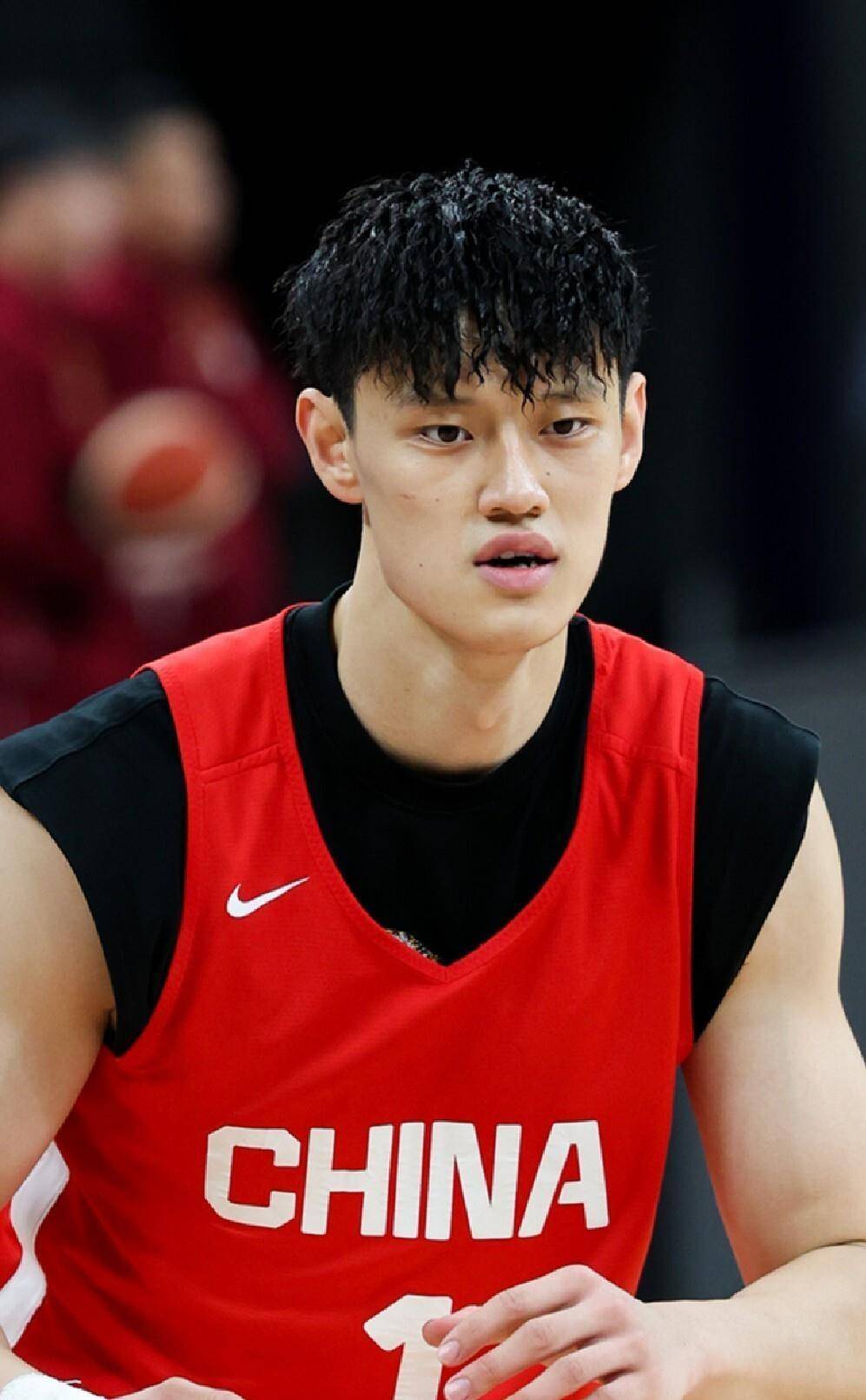 中国男篮将去西班牙拉练杨瀚森打夏联曾凡博康复的简单介绍