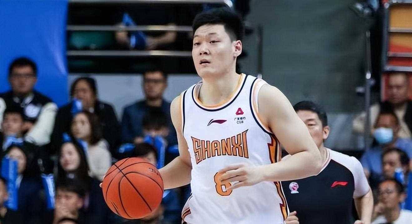 中国三人男篮不敌卫冕冠军张宁6分4篮板