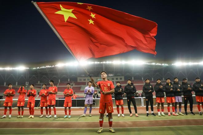 国际预选赛：中国队悍然夺冠，晋级领先