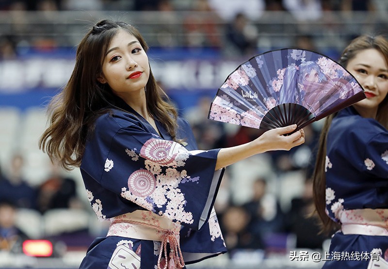 上海男篮啦啦队分享日常：赛场上熟悉的味道