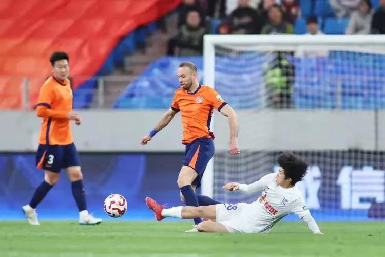 关于特内里费战胜对手，实现保级意义重大胜利的信息